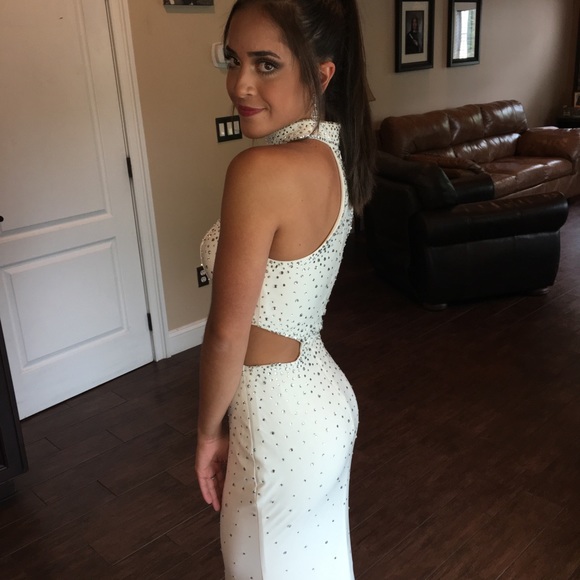 Beautiful white beaded bandeau prom dress - Picture 8 of 8